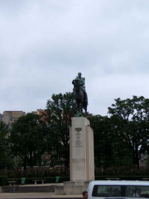 Statue near the Eiffel Tower
